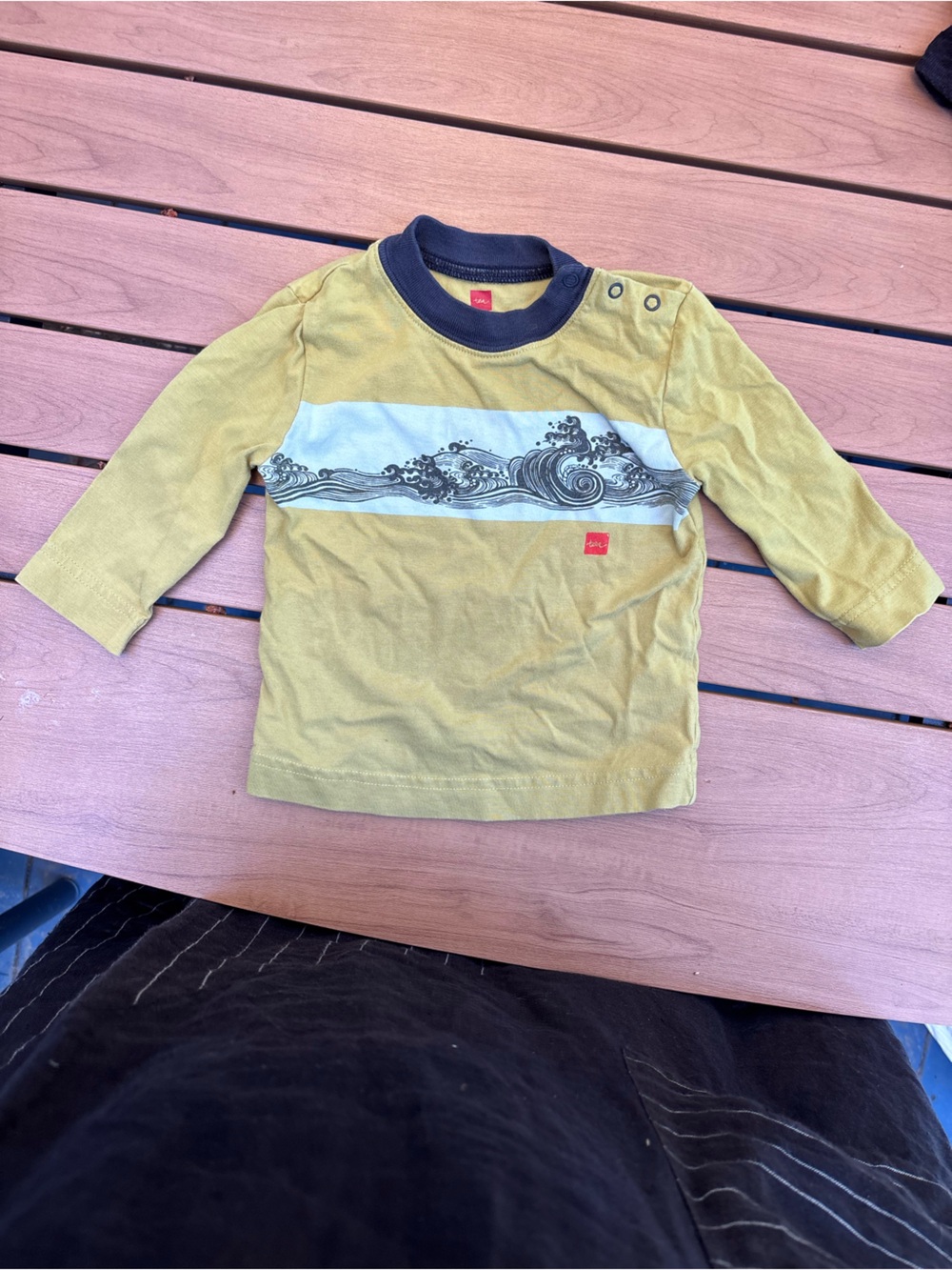 Tea Mustard Yellow Long-Sleeve Tee with Graphic Band